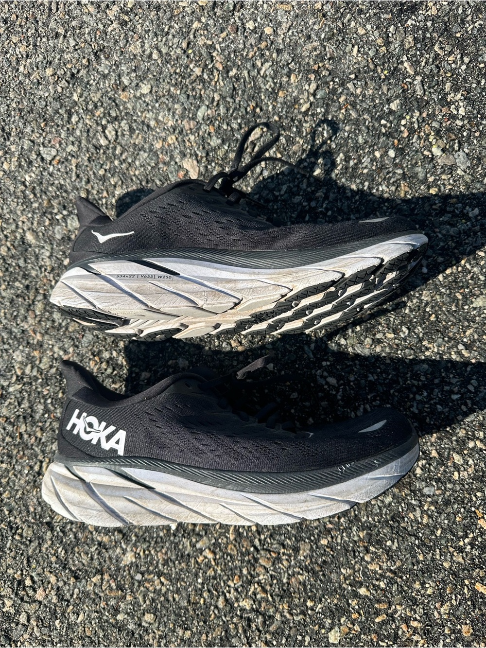 Men’s 9.5 US Hoka Clifton running shoes